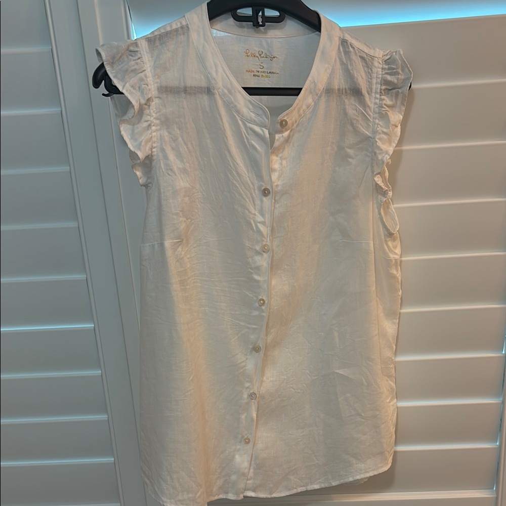 Lilly Pulitzer linen button down, flutter sleeves, perfect condition, worn once